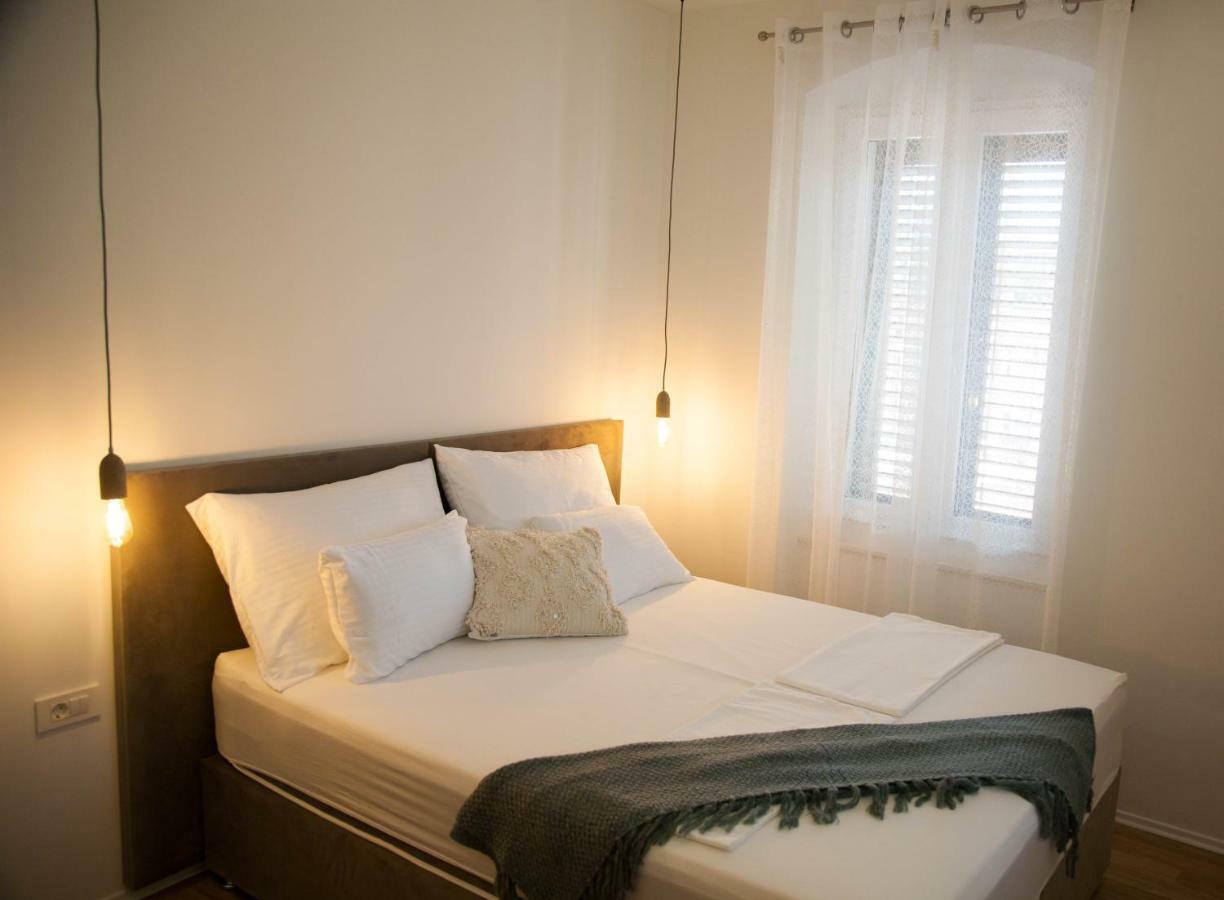 Soukki Town Centre Suites 1 Split Buitenkant foto