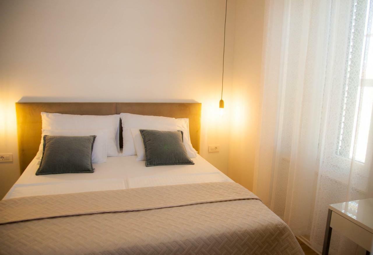 Soukki Town Centre Suites 1 Split Buitenkant foto