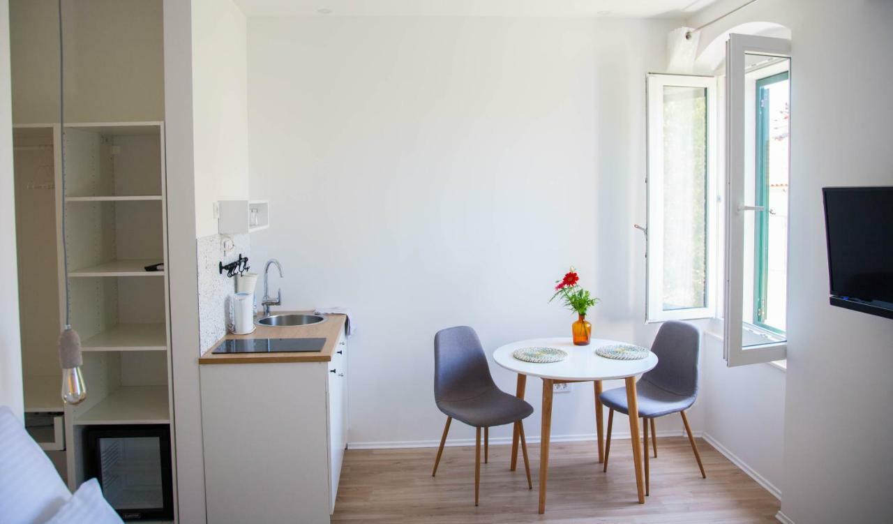 Soukki Town Centre Suites 1 Split Buitenkant foto